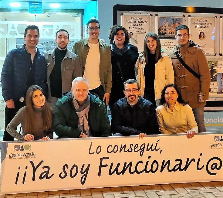 ¡Celebración con los nuevos funcionarios de Agentes de Hacienda Pública!