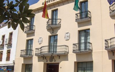 Vélez-Málaga convoca oposiciones para plazas de Auxiliar Administrativo, Auxiliar Informática y Ordenanza-Notificador